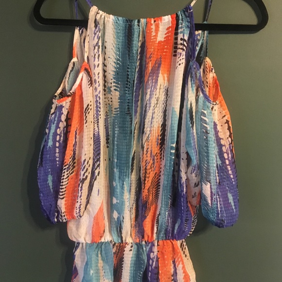 Guess Cold Shoulder Unique Top Size XS - Picture 7 of 7